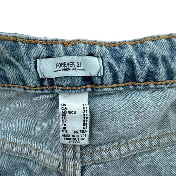 Boyfriend High Waisted Light Blue Washed Distressed Jean Shorts. Size 27 - Picture 3 of 9